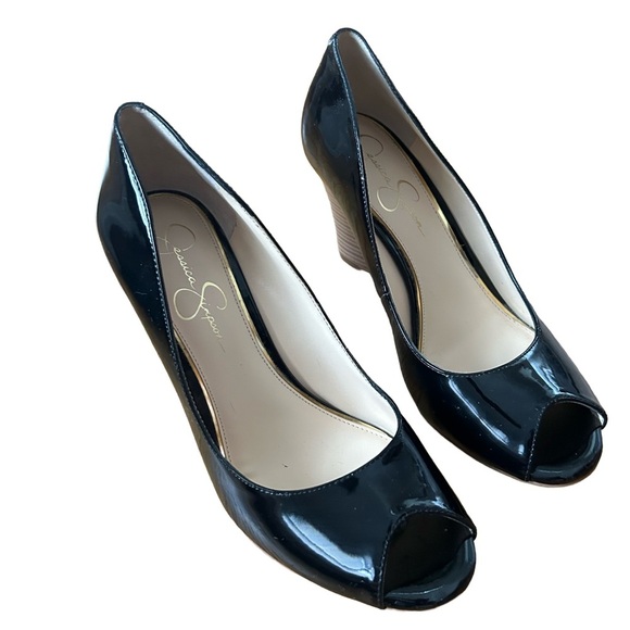 Jessica Simpson Black Patent Leather  Peep Toe Wedges. Size 8 - Picture 5 of 5